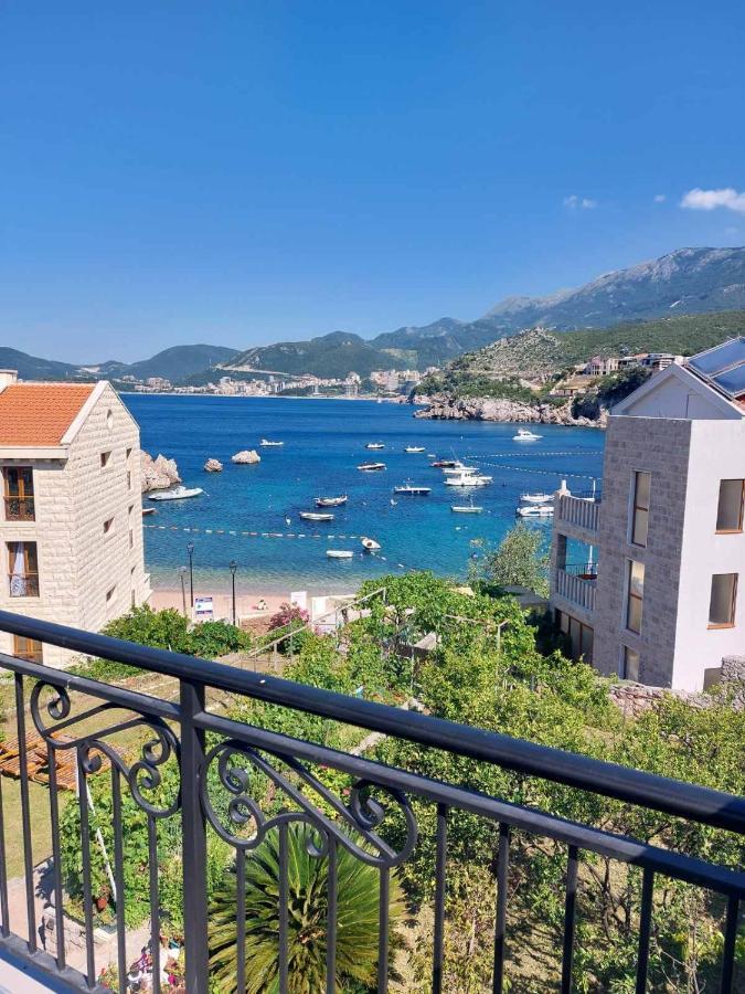 Sara With Seaview Апартаменти Будва